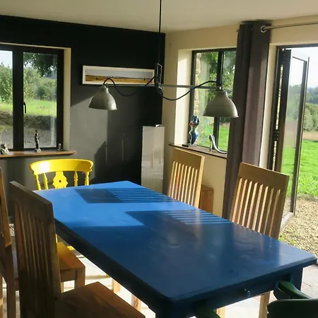 Une Maison A La Campagne Saint-Mars-sur-la-Futaie Exterior photo